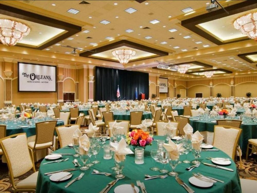 Strip View King Smoking